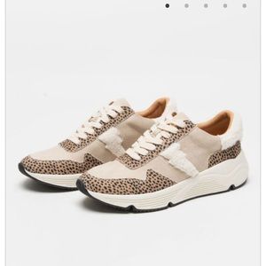 Oasis Society Leopard Women’s Tennis Sneakers